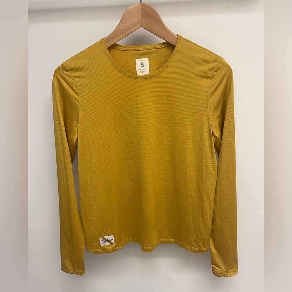 Tracksmith Womens  Long Sleeve Running Shirt - Gold Heather - Small